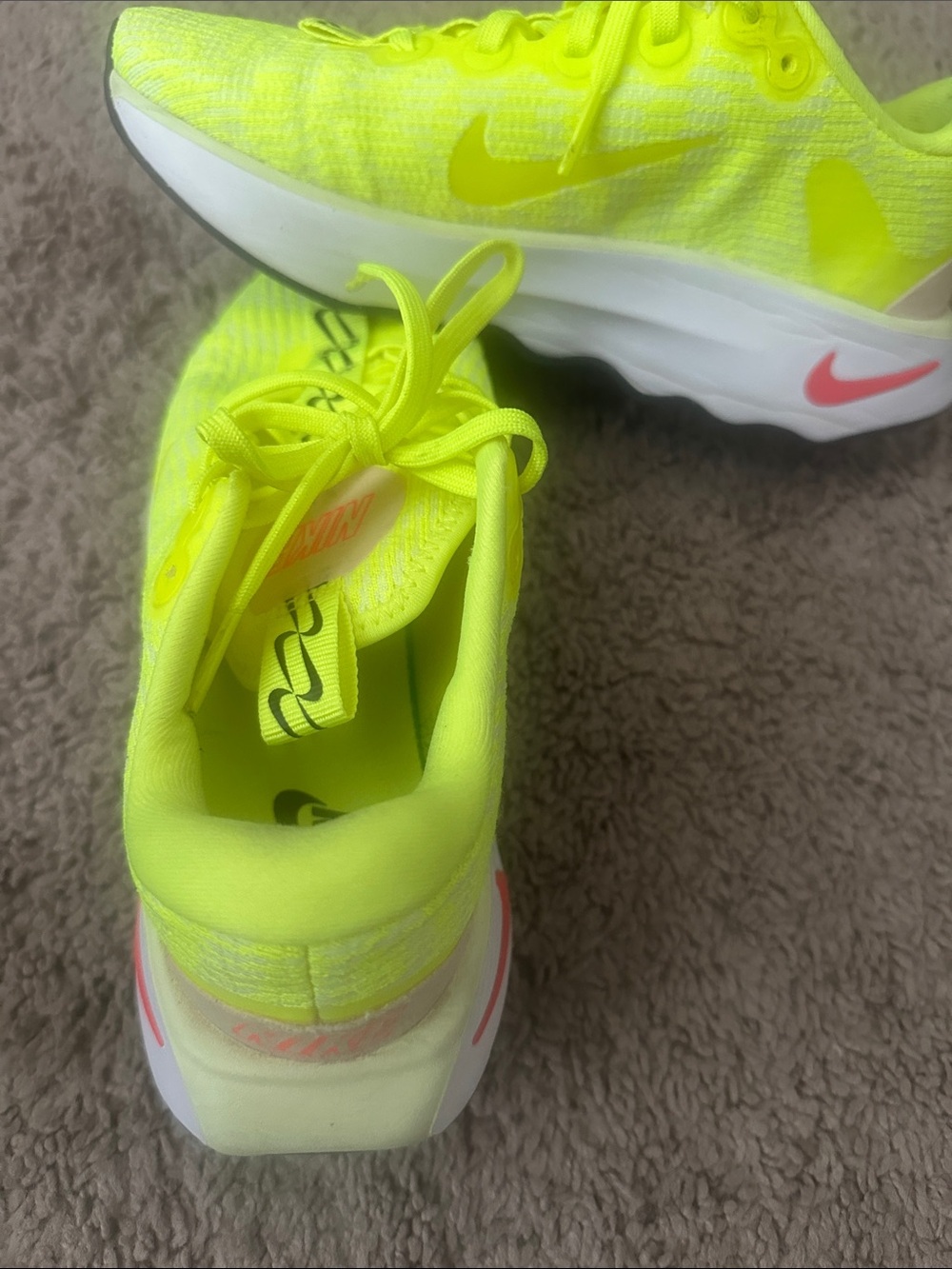 Nike Volt Neon Yellow Running Sneakers Women’s Size 7